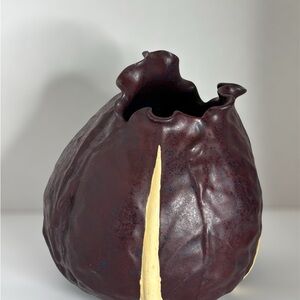 Vintage Great Impressions, Red Cabbage Vase signed Patricia Garrett 2000